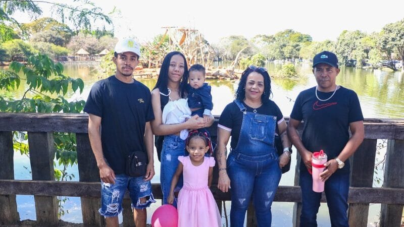 Família participa da “Colônia de Feras” no Zoológico de Brasília neste período de férias que atrai centenas de pessoas/Matheus H. Souza/Agência Brasília