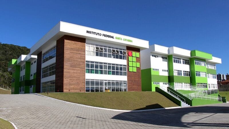Instituto Federal de Santa Catarina contrata 49 professores substitutos