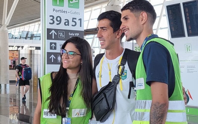 Caio Bonfim recepção aeroporto Misto Brasil