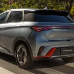 BYD reduz preço e inicia oferta para linha eletrificada