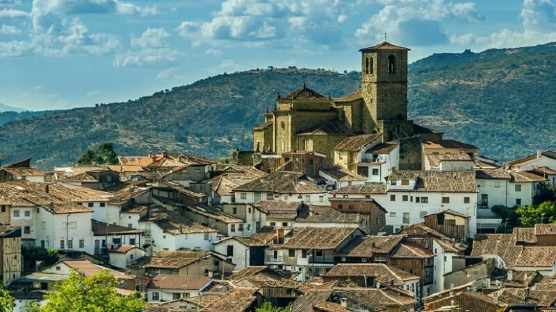 Turismo foi o que mais cresceu entre 18 segmentos