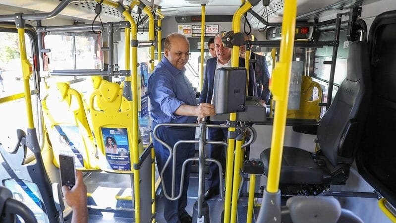 Empresa de transporte apresentou 78 novos ônibus urbanos