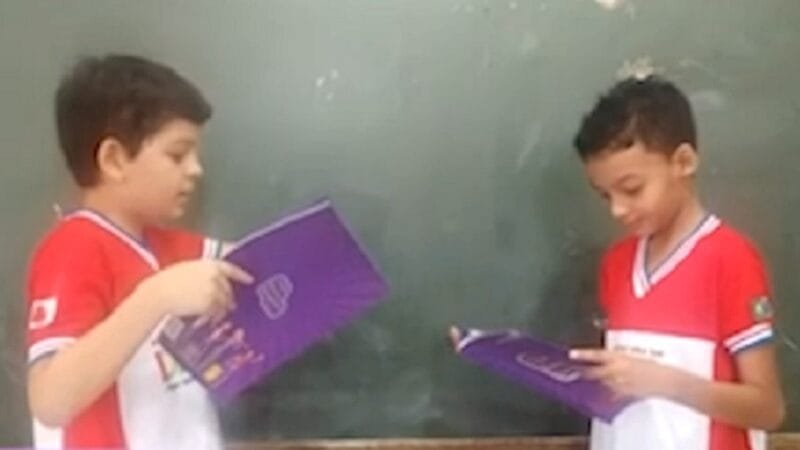 Prefeituras adotam sistema que alfabetiza em inglês