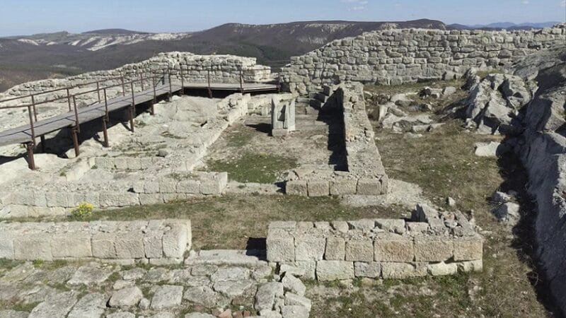 Desenterrados dois altares na Bulgária, um para sacrifícios