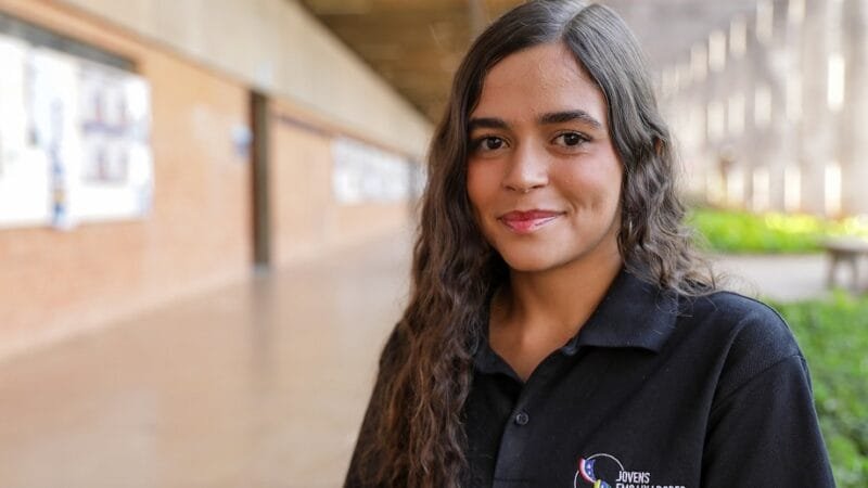 Cleia Vitória Alves estuda num dos Centros de Línguas que oferece ensino gratuito no Distrito Federal/Geovana Albuquerque/Agência Brasília