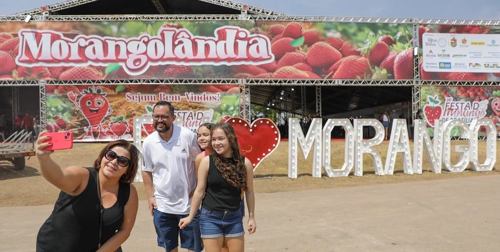 Festa do Morango Brazlândia DF Misto Brasil