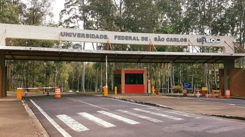 Universidade divulgou edital para 72 vagas imediatas
