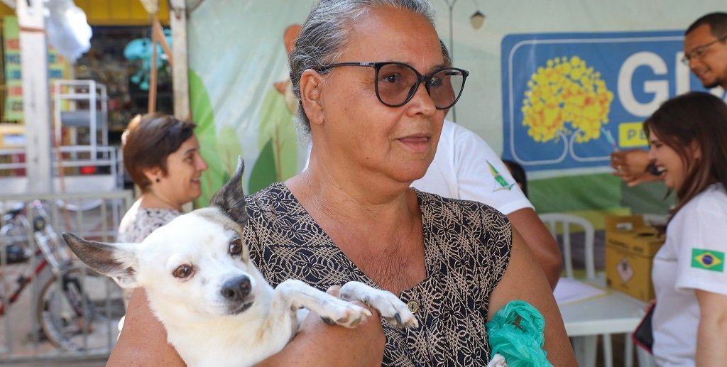 Pet vacinação cachorro DF ivanir de Souza Misto Brasil