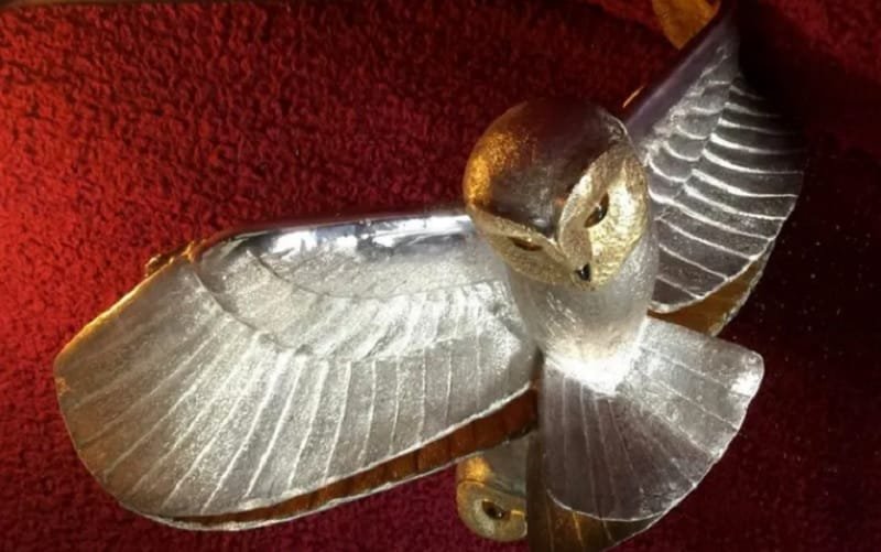 Estatuta coruja ouro e prata Misto Brasil