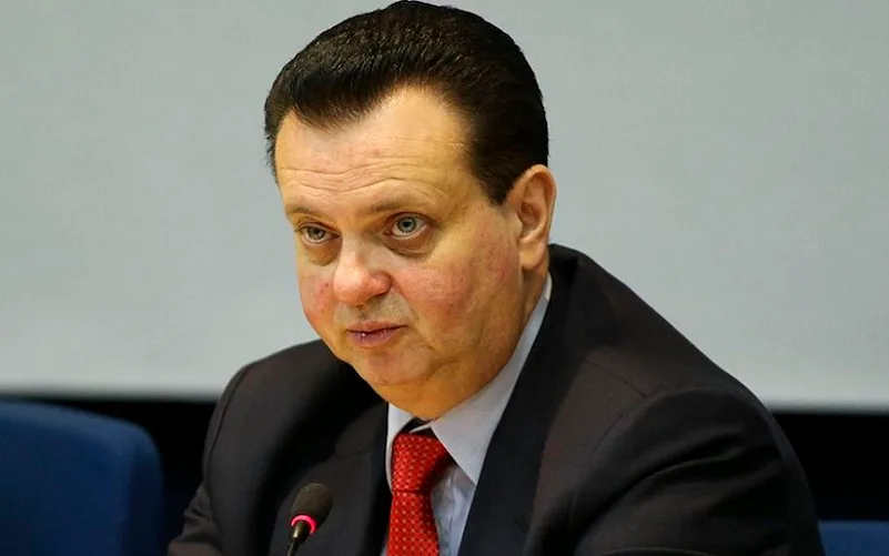 Guerra de bastidores antes da campanha começar