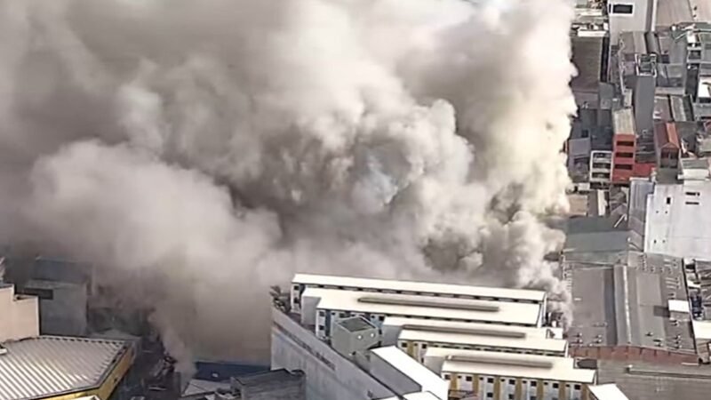 Incêndio queimou 200 pequenas lojas na 25 de Março