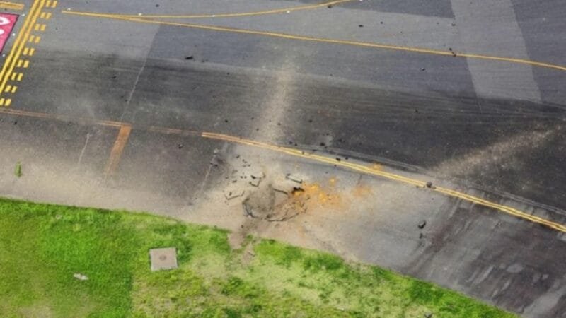 Bomba da Segunda Guerra explode na pista de um aeroporto do Japão