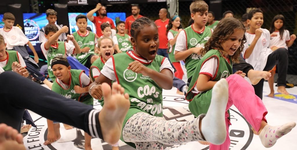 Lutadores mirins alunos DF Misto Brasil