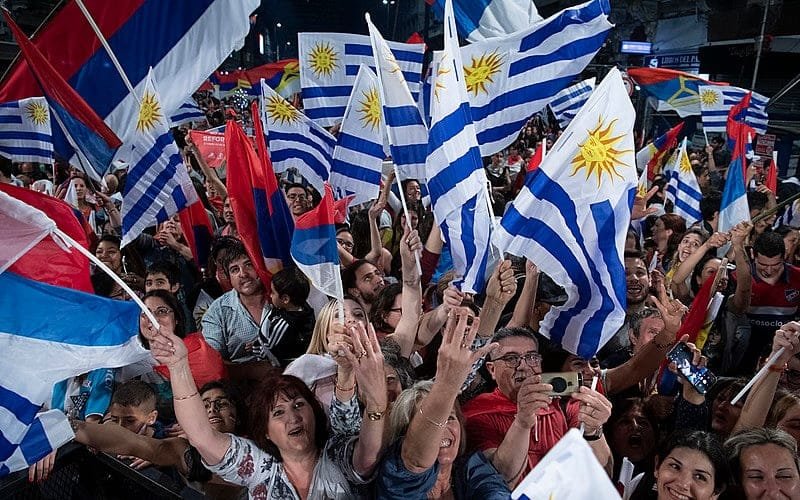 Uruguai eleições presidenciais bandeiras Misto Brasil