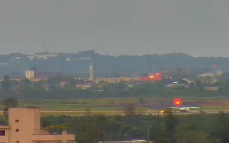 Decolagem Aeroporto Salgado Filho Porto Alegre Misto Brasil