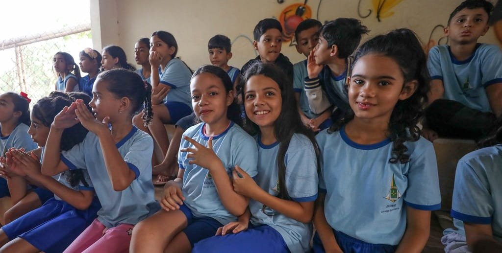 Estudantes Núcleo Rural Córrego do Atoleiro Misto Brasil