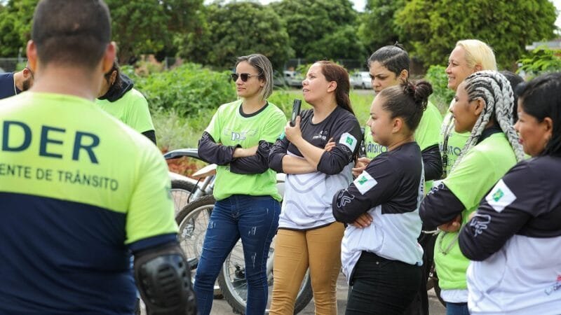 Motogirls no treinamento promovido pelo DER, Associação dos Trabalhadores por Aplicativo e Motociclistas e a plataforma iFood/Matheus H. Souza/Agência Brasília