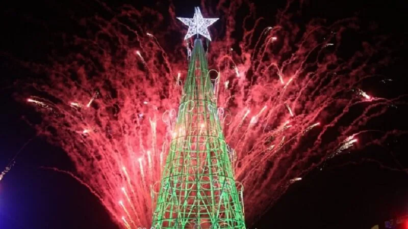 Jesus Cristo, Tributos e o Natal