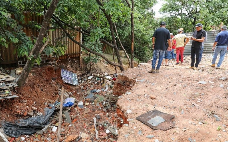 Pôr do Sol enxurrada Misto Brasil