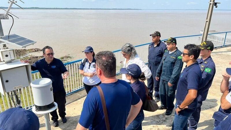 Rio Solimões se recupera da seca histórica deste ano