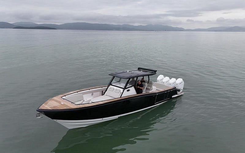 Lancha rápida embarcação Misto Brasil