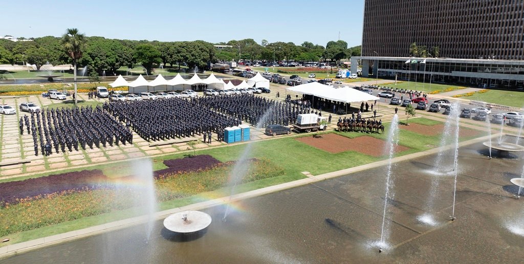 Palácio do Buriti DF formatura força de segurança Misto Brasil