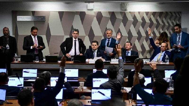 Senado vota hoje o projeto de regulamentacão da reforma tributária