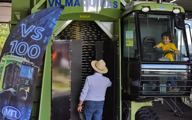 Agricultura máquina café agronegócio Misto Brasil
