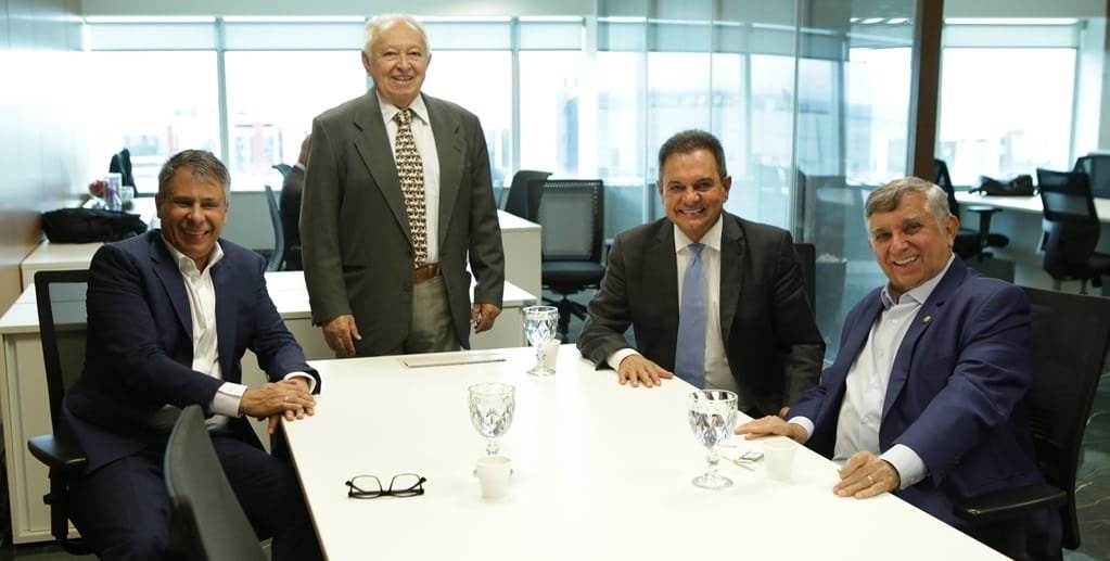 Bastidores da Educação Misto Brasil