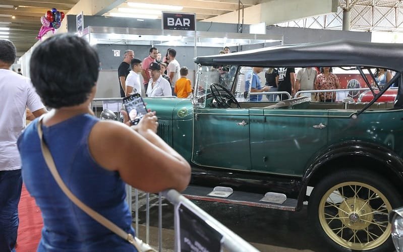 Carro antigo exposição DF Misto Brasil