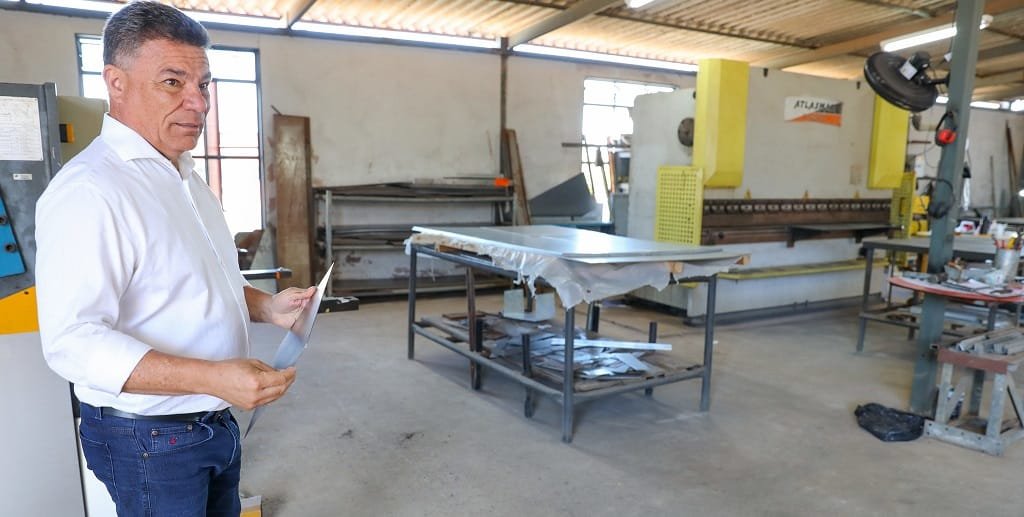 DER DF Fábio Cardoso placas de sinalização Misto Brasil