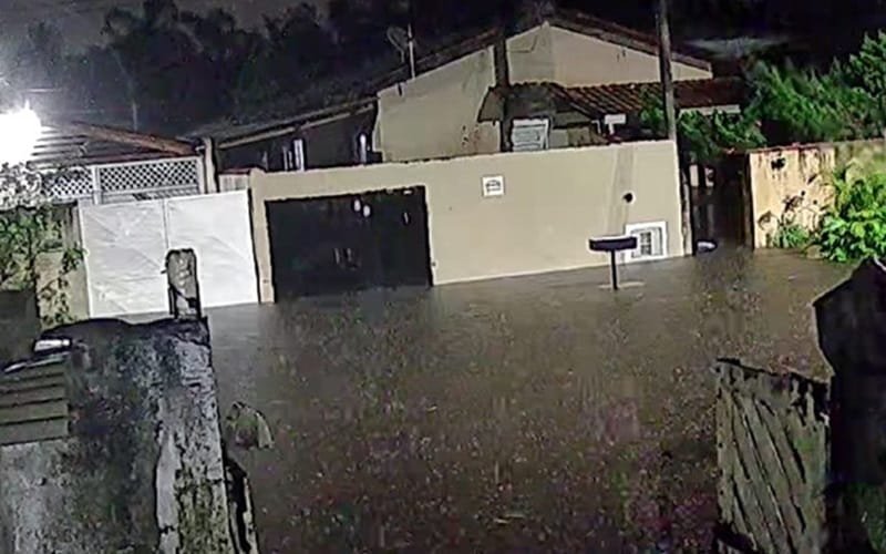 Enchente Peruíbe SP Misto Brasil