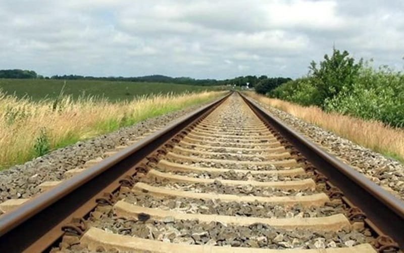 Ferrovia trilho estrada de ferro Misto Brasil