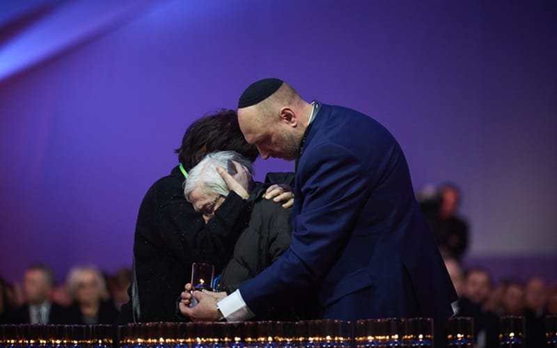 Holocausto homenagens 80 anos de Auschwitz-Birkenau Misto Brasil
