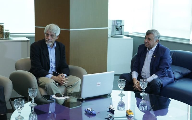 Senador Izalci Lucas e o jornalista Gilmar Corrêa Misto Brasil