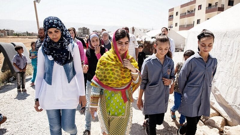 Malala diz que o Talibã não vê as mulheres como seres humanos