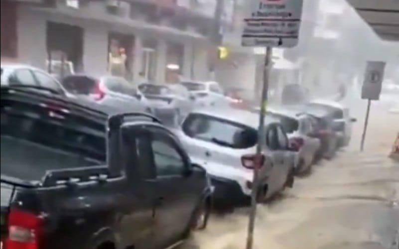 Santa Catarina enchente chuva Misto Brasil