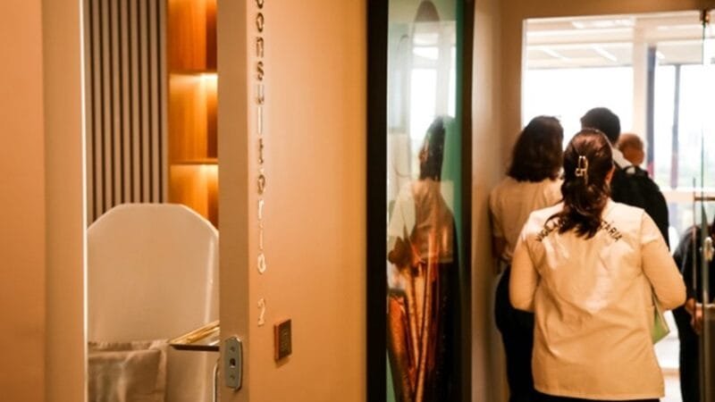 Vigilância Sanitária fiscaliza clínicas de estética