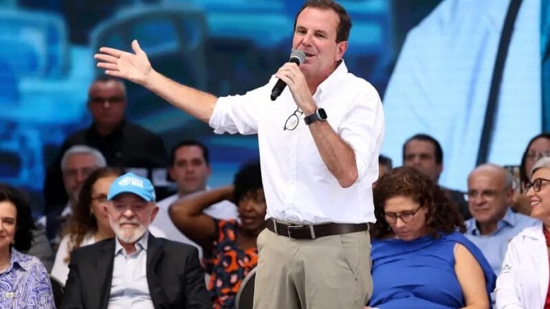 Eduardo Paes, prefeito do Rio de Janeiro, discursa na reabertura da emergência do Hospital de Bonsucesso, zona norte da cidade/Tomaz Silva/Agência Brasil