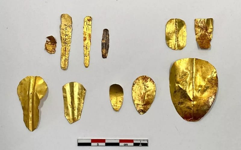 Egito línguas de ouro tumbas pirâmides Misto Brasil