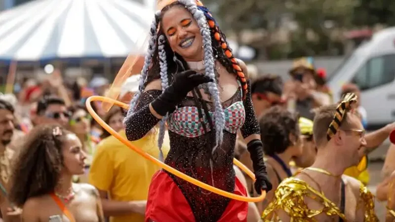 Carnaval deve reunir 65 milhões de foliões