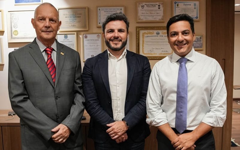 Academia Mundial de Letras Misto Brasil