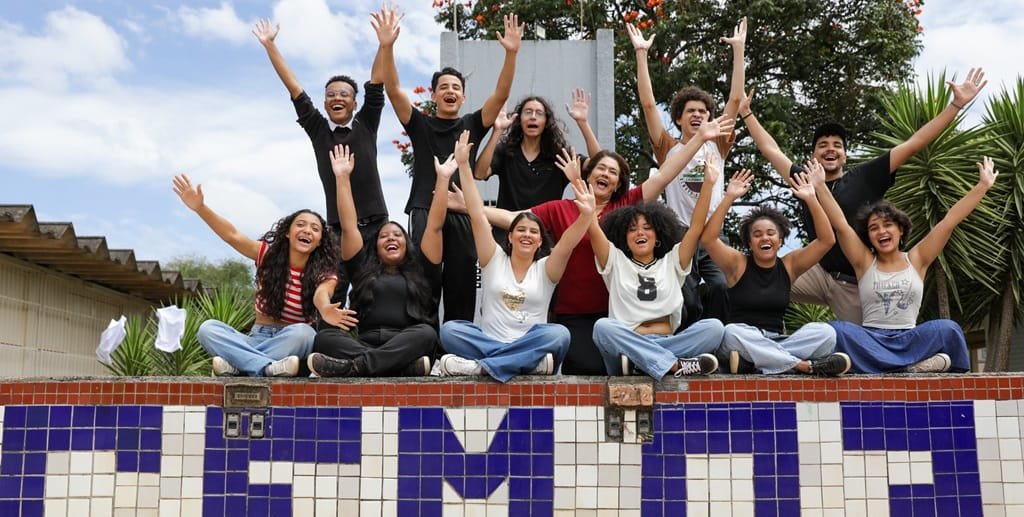 Estudantes comemoração CEM 03 Taguatinga DF Misto Brasil