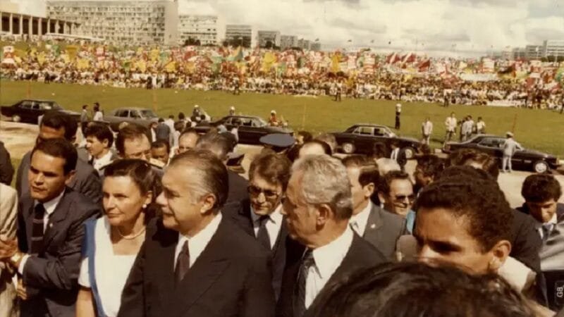 Regime democrático no pais completa 40 anos