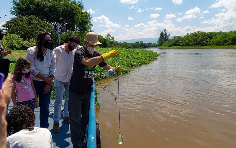 Mata Atlântica coleta de amostras rios Misto Brasil