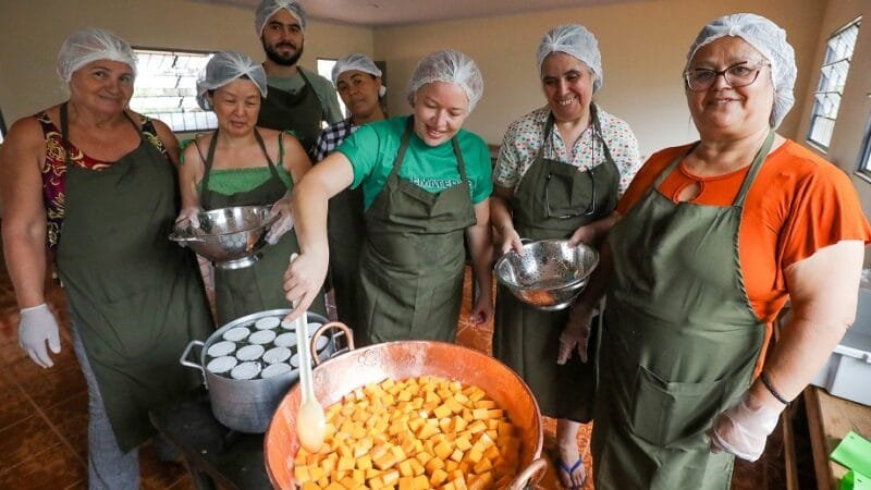 Produtores rurais de planaltina aprendem técnicas para produzir compotas, doces e geleias e evitar o desperdício/Joel Rodrigues/Agência Brasília