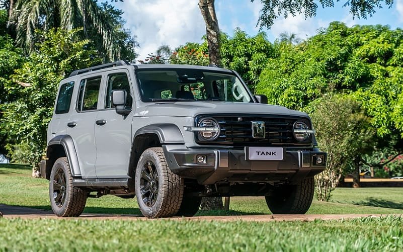 Carro modelo T-300 Misto Brasil