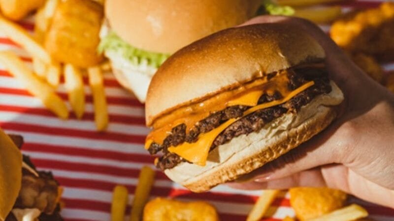 Marca de hamburguers abre loja na próxima quarta-feira