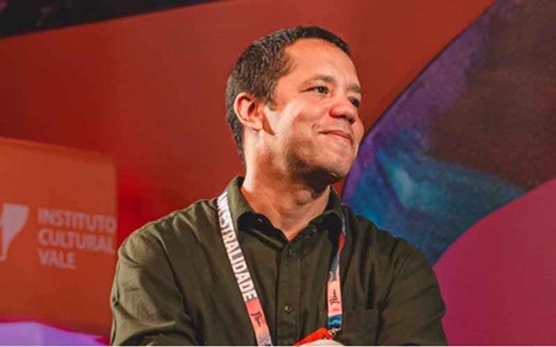 Escritor Itamar Vieira Junior Misto Brasil