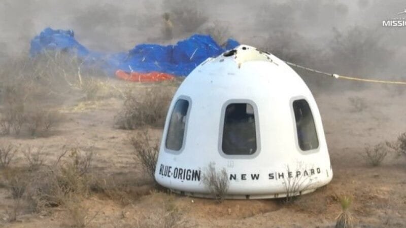 Pousou em segurança a cápsula com estrelas como Katy Berry